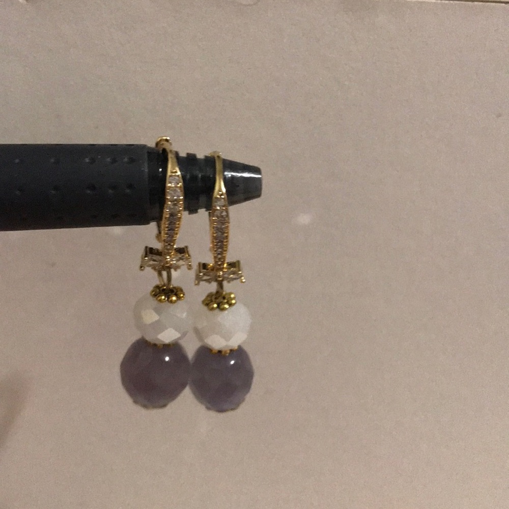 Bracelet and earrings